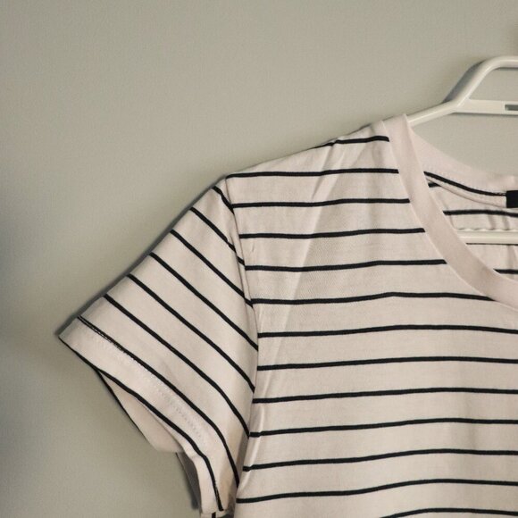 Brandy Melville Women's White Striped Crewneck Stretch T-Shirt Top - Picture 3 of 9